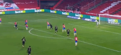 读懂“桌子动态”：谁在急于求成，谁在稳扎稳打（拆解桌上局势：识别急进者与稳健者）