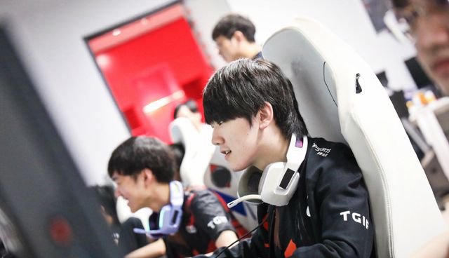 远低于联赛 远低于联赛